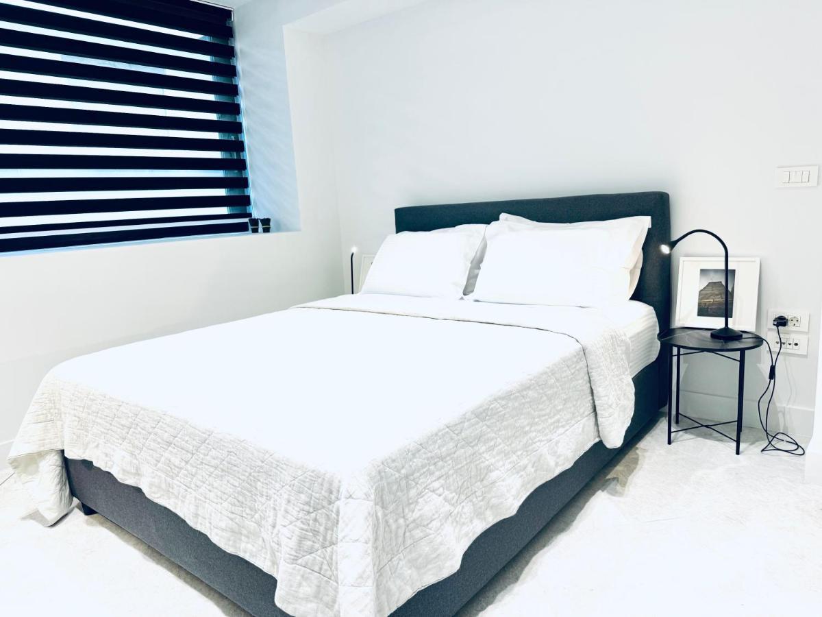Stylish Central Superior Bedroom In Kolonaki Atenas Exterior foto
